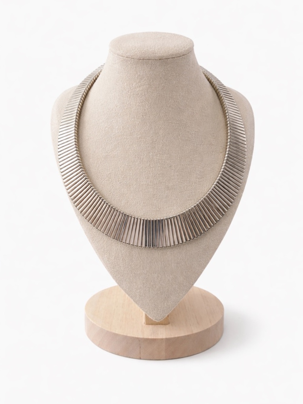 NWT. Silver Tone Ribbed Collar Necklace Statement Choker Modern Minimalist - Picture 2 of 6